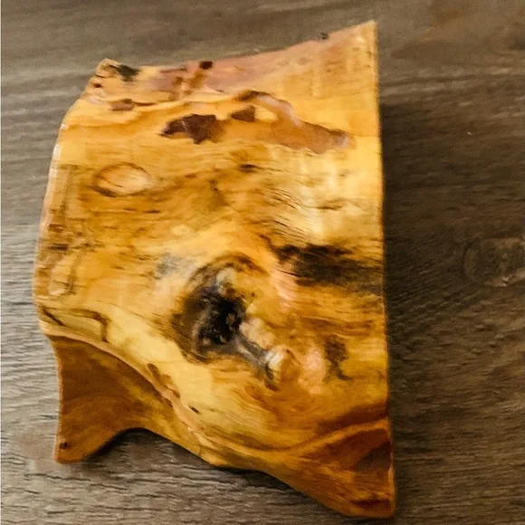 Natural wood handmaiden box